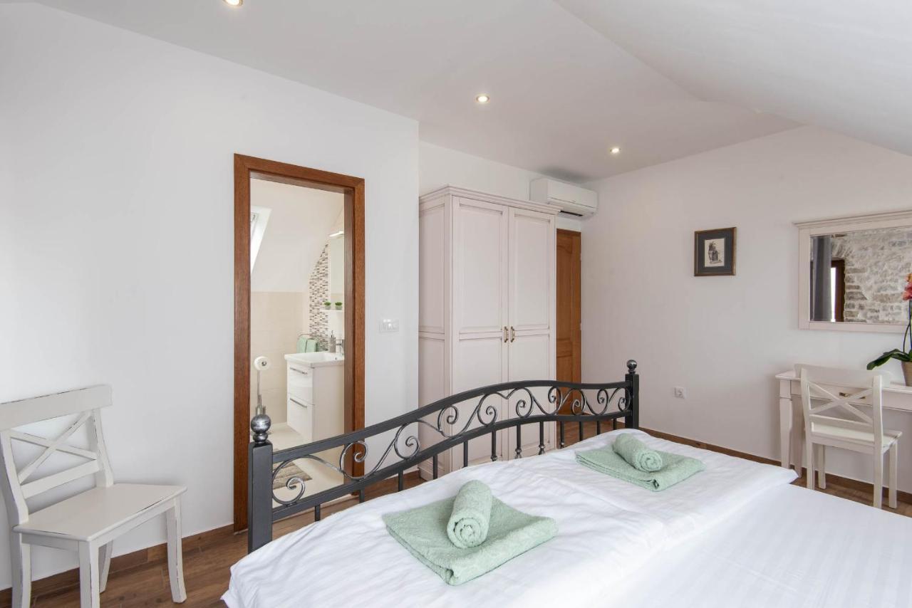 Villa Loviste Paradise מראה חיצוני תמונה