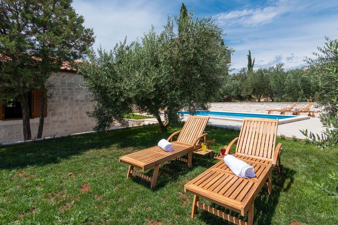Villa Loviste Paradise מראה חיצוני תמונה