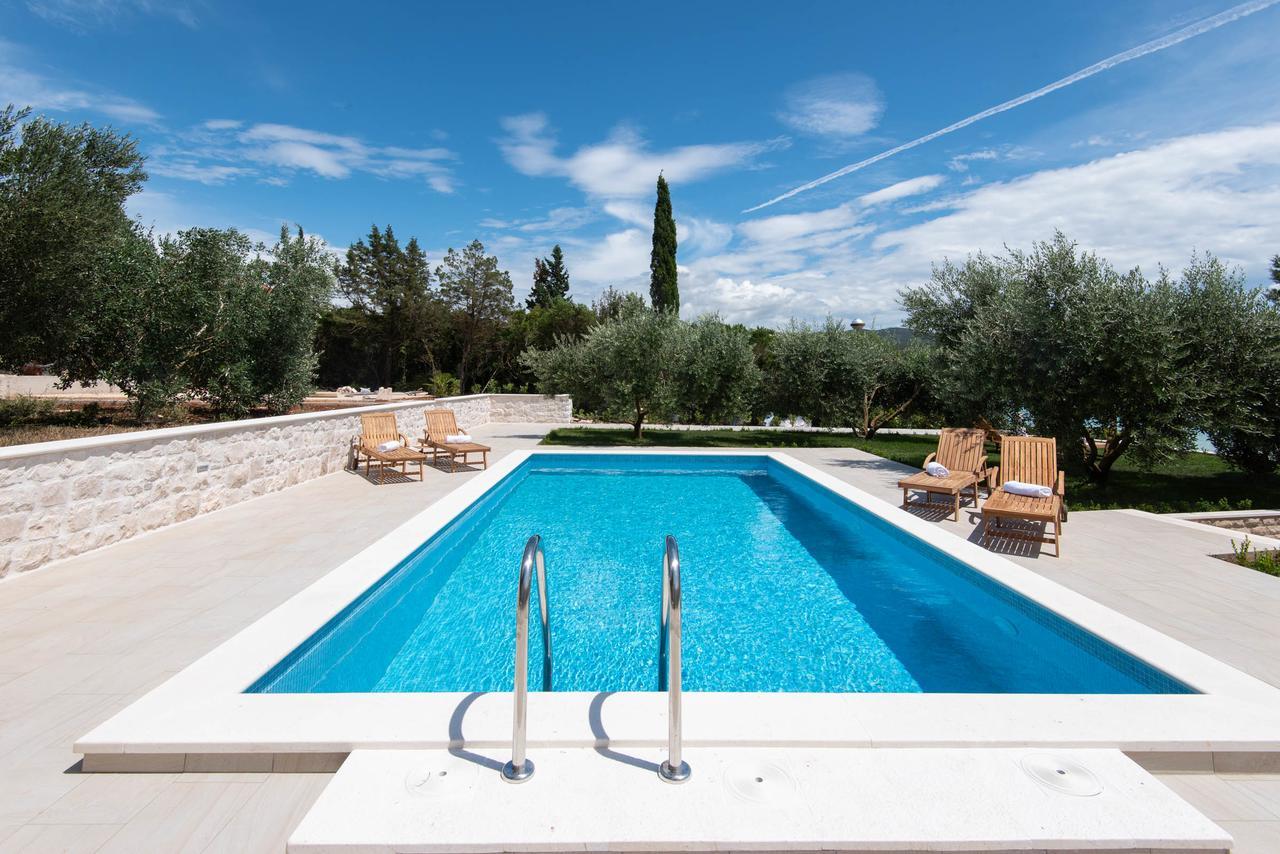 Villa Loviste Paradise מראה חיצוני תמונה