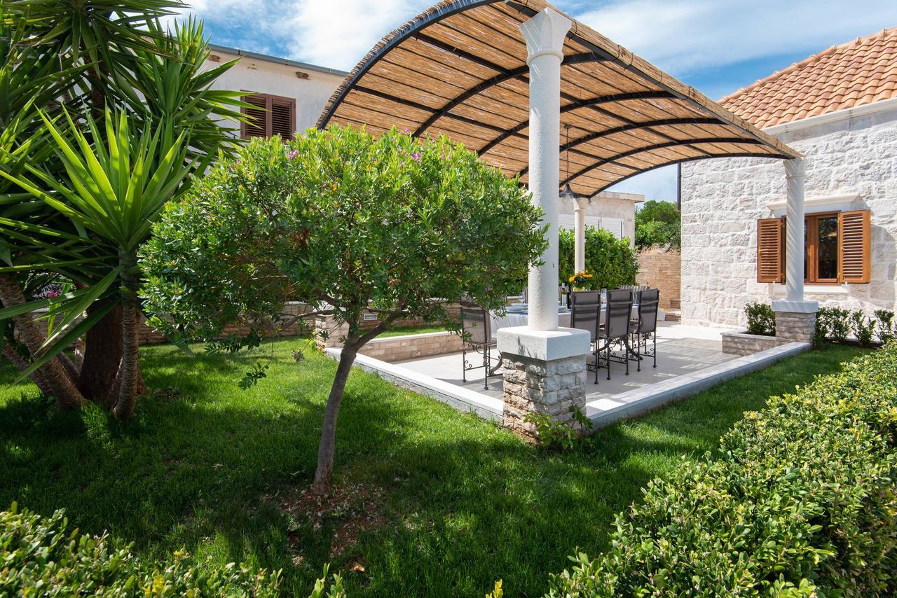 Villa Loviste Paradise מראה חיצוני תמונה