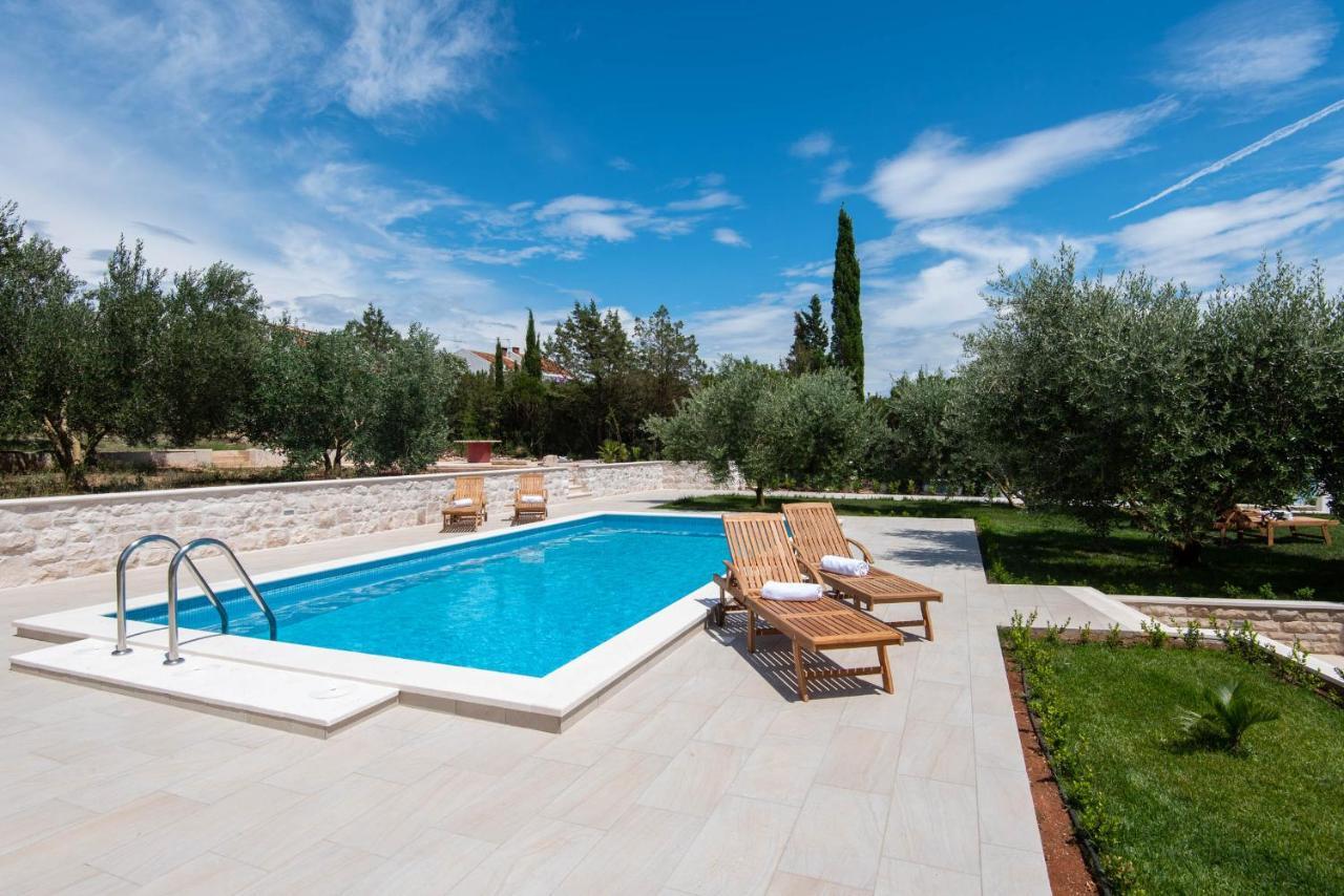 Villa Loviste Paradise מראה חיצוני תמונה