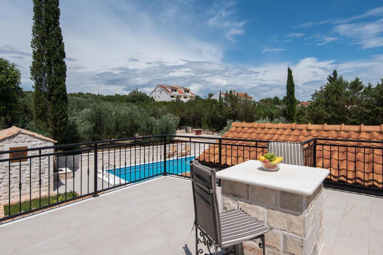 Villa Loviste Paradise מראה חיצוני תמונה
